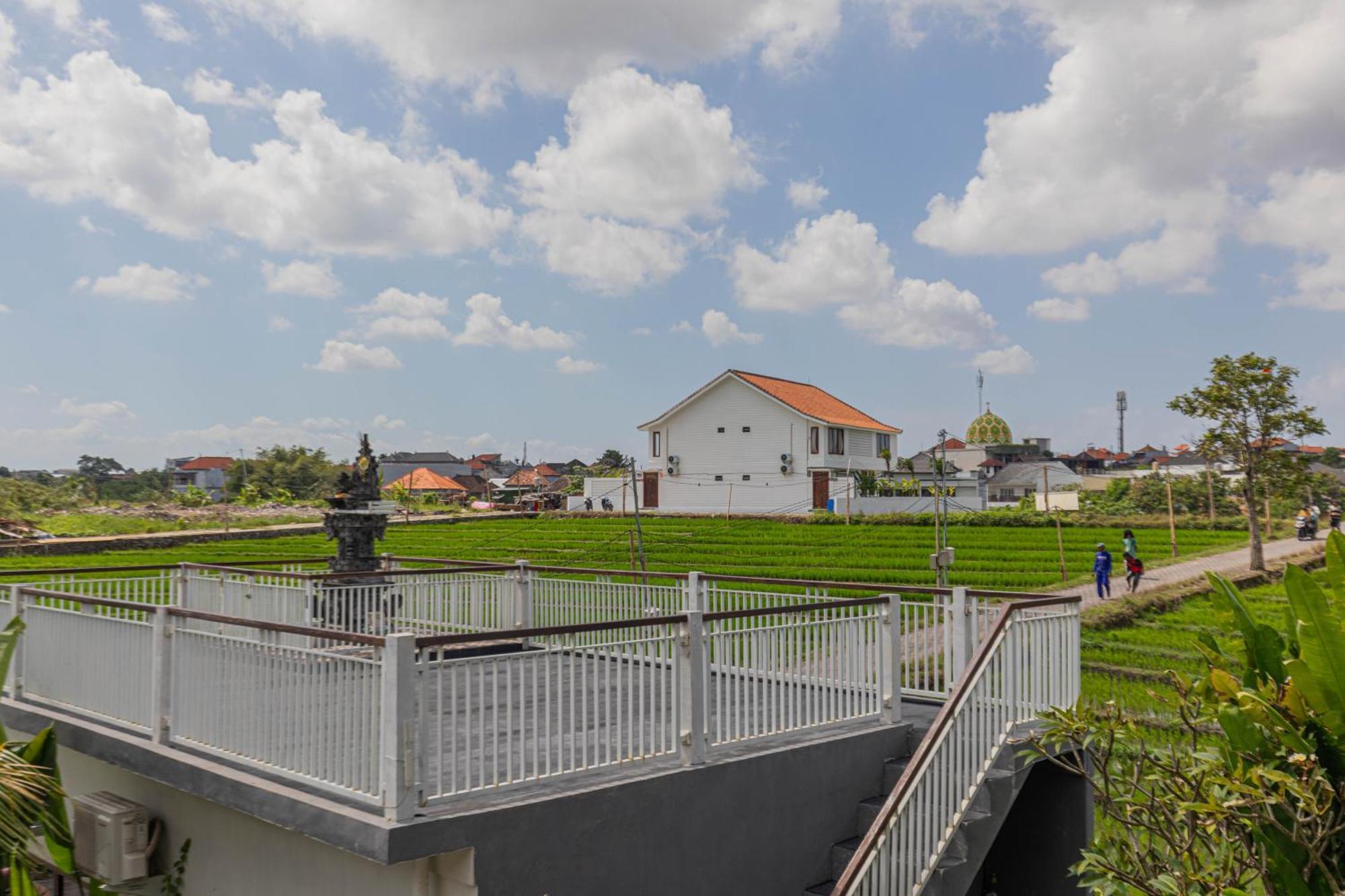 Frangipani House And Spa By Ecommerceloka Canggu Екстериор снимка