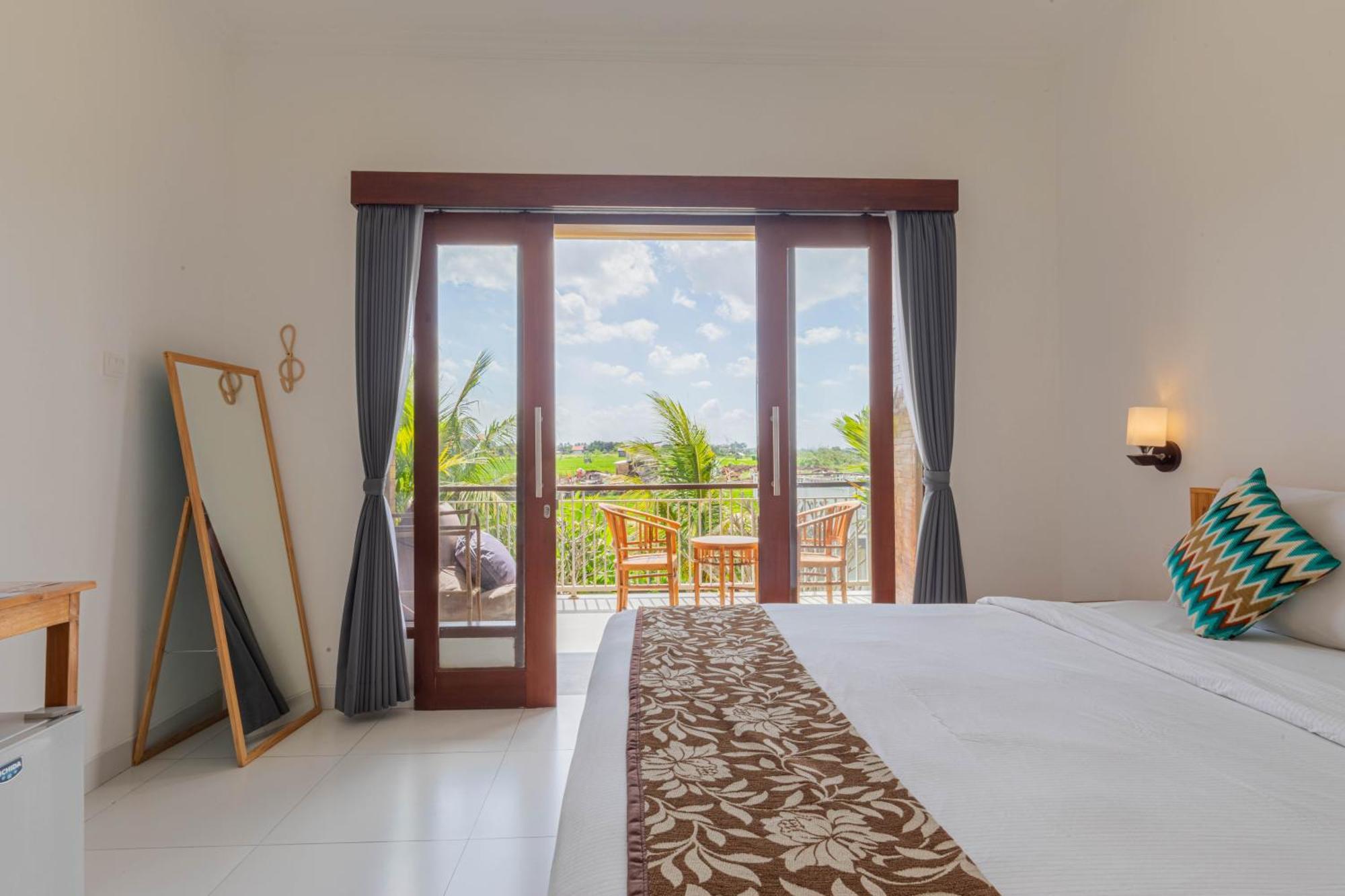 Frangipani House And Spa By Ecommerceloka Canggu Екстериор снимка
